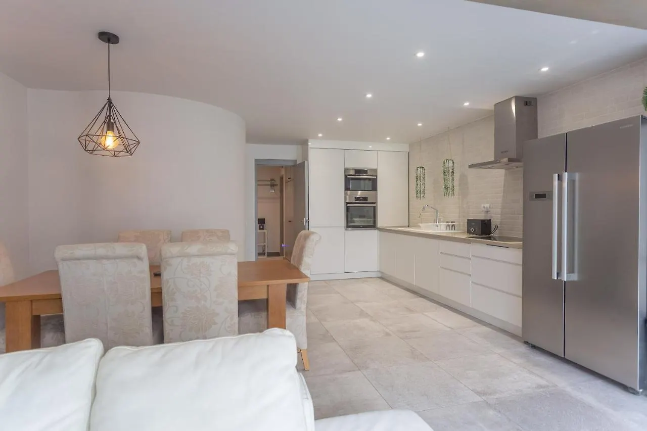 Prázdninový dům Modern 3 Bedroom Duplex Adeje City Center Wifi Costa Adeje  Španělsko