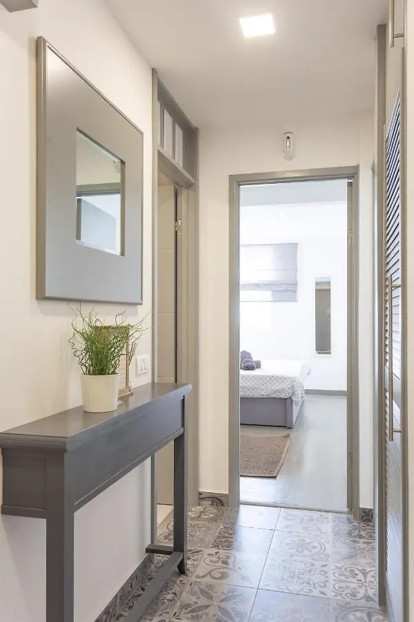 Modern 3 Bedroom Duplex Adeje City Center Wifi Costa Adeje  Prázdninový dům